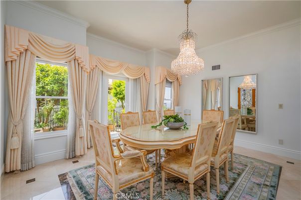 Chandelier, Dining room, Interior
