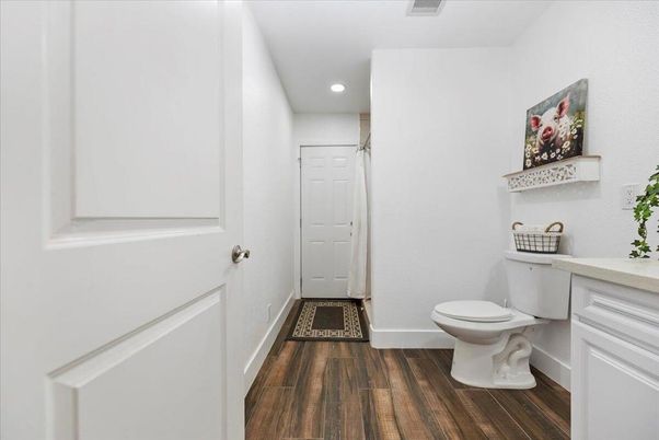 Bathroom, Interior, Recessed Lighting, Wood Texture Flooring