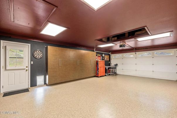 Garage, Interior