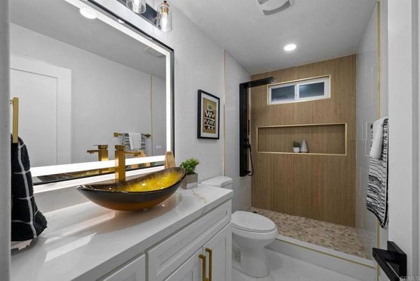 Bathroom, Interior, Recessed Lighting