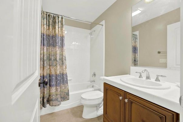Bathroom, Interior, Tile Countertops