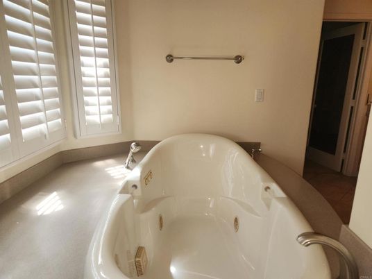 Bathroom, Free Standing Baths, Interior