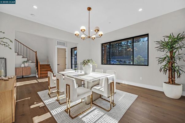 Chandelier, Dining room, Interior, Recessed Lighting, Wood Texture Flooring