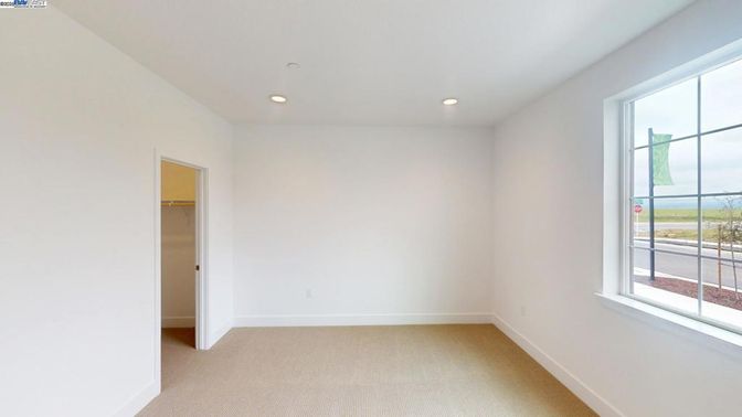 Empty room, Interior, Recessed Lighting