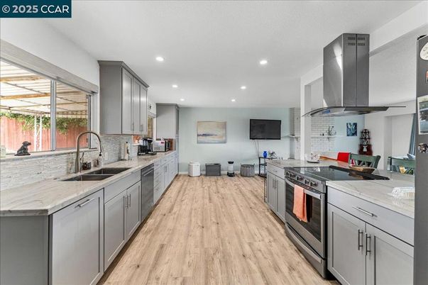 Interior, Kitchen, Recessed Lighting, Wood Texture Flooring