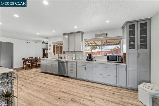 Dining room, Interior, Kitchen, Recessed Lighting, Wood Texture Flooring