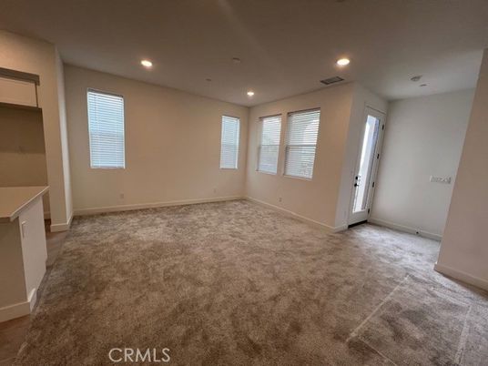 Empty room, Interior, Recessed Lighting