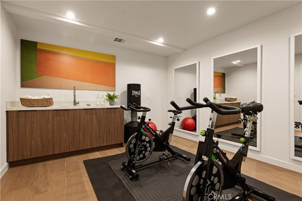 Fitness Equipment, Interior, Recessed Lighting, Wood Texture Flooring