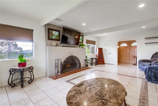 Fireplace, Interior, Recessed Lighting