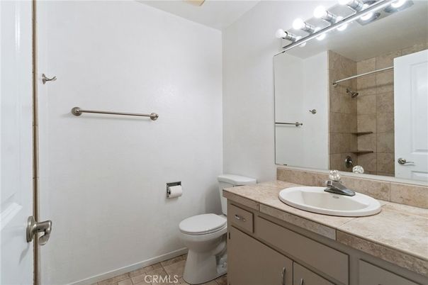 Bathroom, Interior, Tile Countertops
