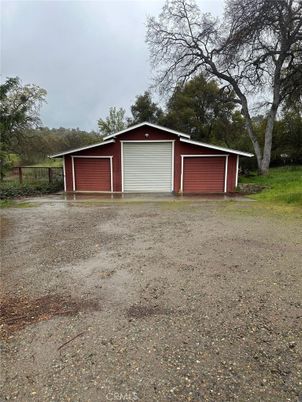 Backyard, Detached Garage, Exterior