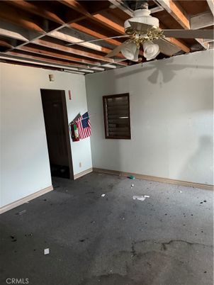 Empty room, Interior, Wooden Beams
