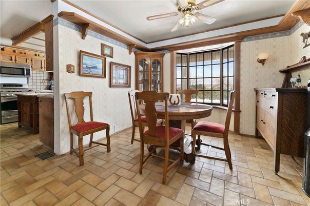 Dining room, Interior, Kitchen, Stainless Steel Appliances