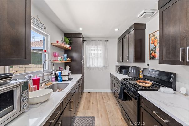Interior, Kitchen, Recessed Lighting, Wood Texture Flooring