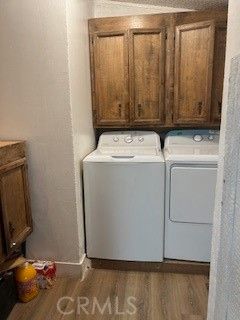 Interior, Washer, Wood Texture Flooring