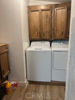 Interior, Washer, Wood Texture Flooring
