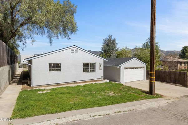 Detached Garage, Exterior