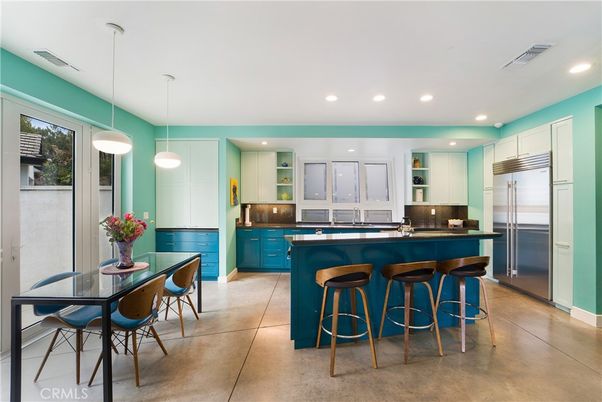 Dining room, Interior, Kitchen, Pendant Lights, Recessed Lighting, Stainless Steel Appliances