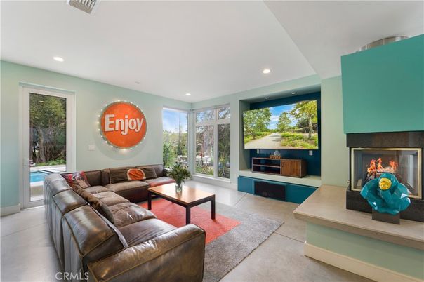 Fireplace, Interior, Living room, Recessed Lighting