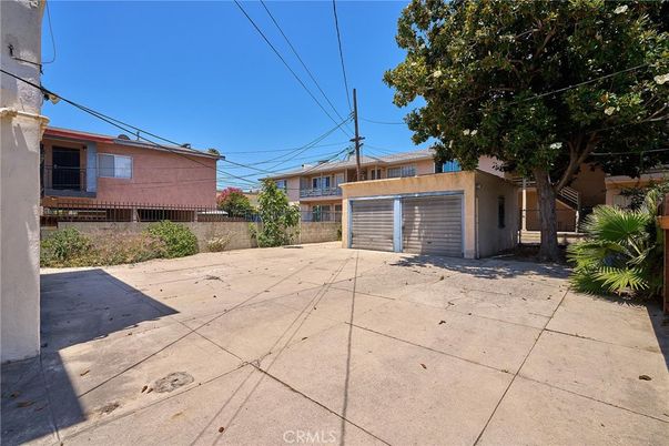 Backyard, Detached Garage, Exterior