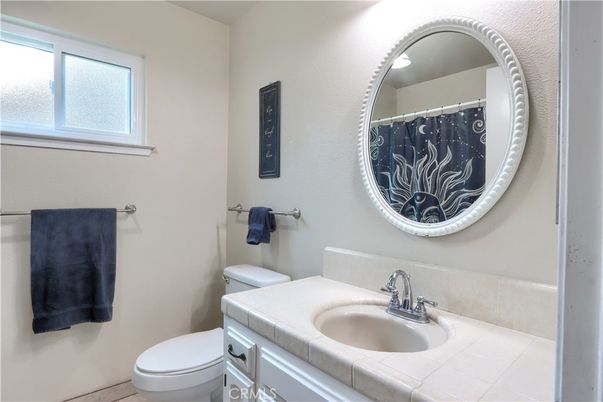 Bathroom, Interior, Tile Countertops
