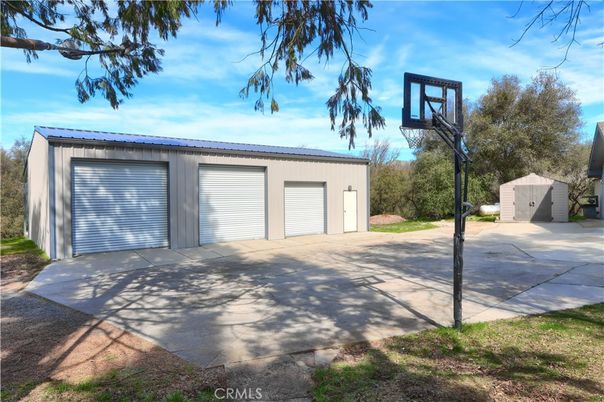Detached Garage, Exterior