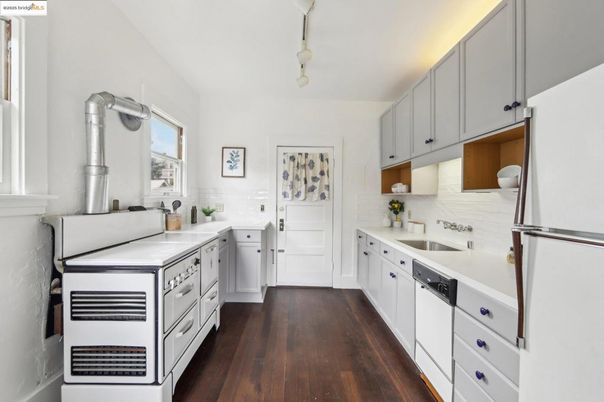 Interior, Kitchen, Wood Texture Flooring