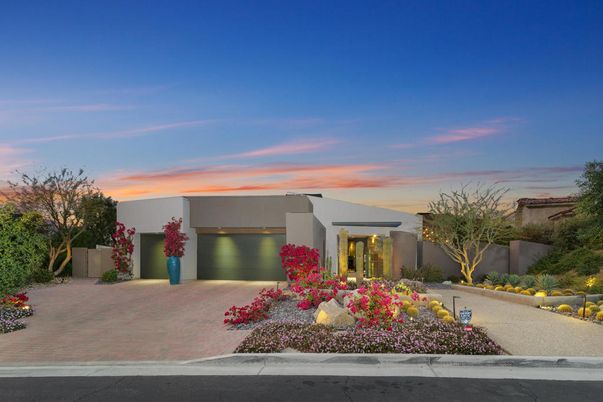Attached, Exterior, Facade, Modern