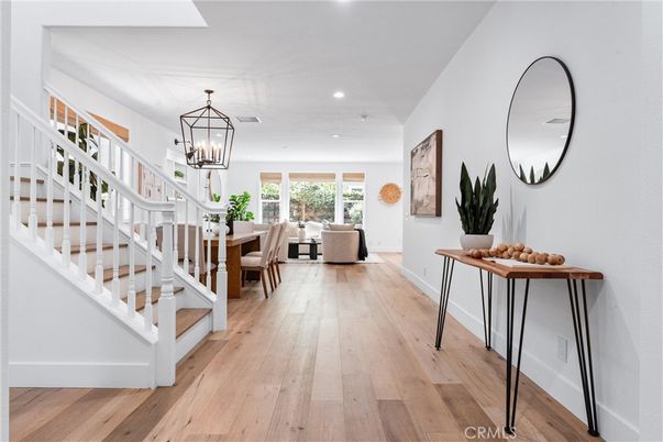 Chandelier, Dining room, Interior, Recessed Lighting, Wood Texture Flooring