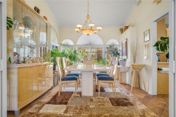 Chandelier, Dining room, Interior