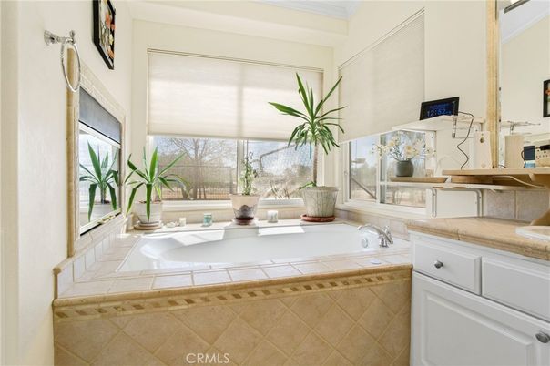 Bathroom, Interior, Tile Countertops