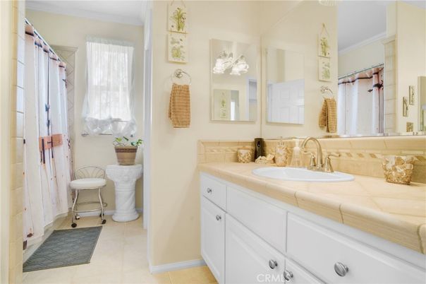 Bathroom, Interior, Tile Countertops