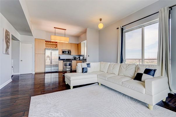 Interior, Kitchen, Living room, Pendant Lights, Stainless Steel Appliances, Wood Texture Flooring