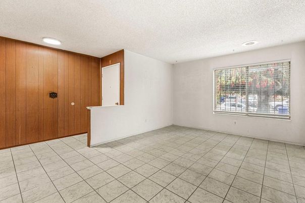 Empty room, Interior, Recessed Lighting, Wooden Walls