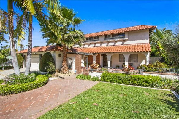 Attached, Backyard, Exterior, Facade, Mediterranean
