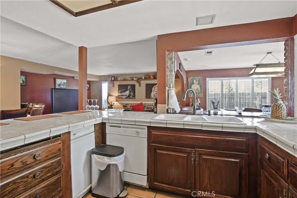 Interior, Kitchen, Pendant Lights, Tile Countertops