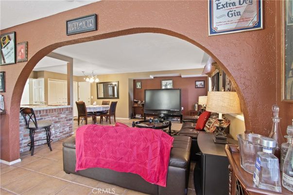 Chandelier, Dining room, Interior, Living room