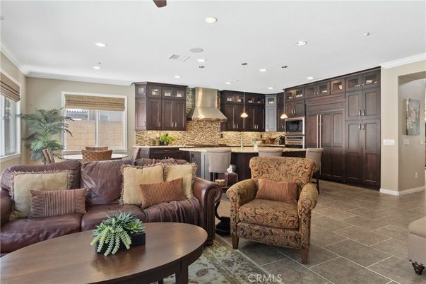 Interior, Kitchen, Living room, Pendant Lights, Recessed Lighting, Stainless Steel Appliances