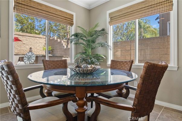 Dining room, Interior