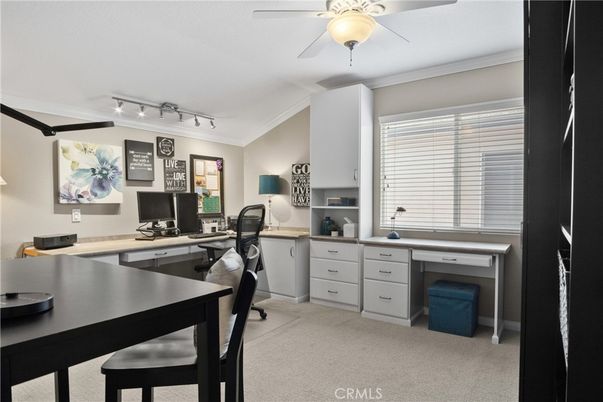 Home Office, Interior