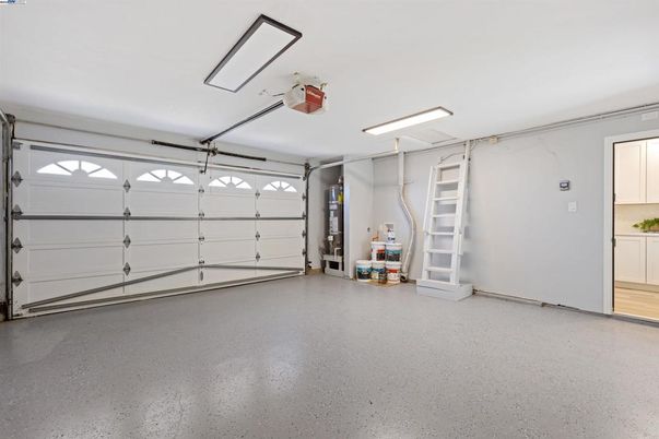 Garage, Interior