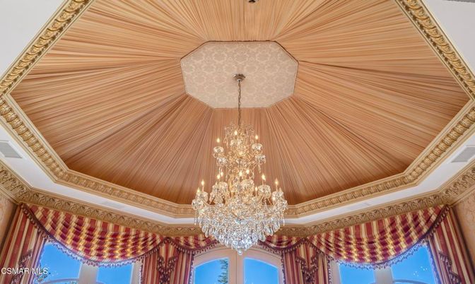 Chandelier, Interior, Wooden Ceilings