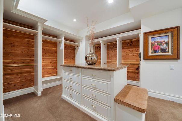 Interior, Pendant Lights, Recessed Lighting, Walk-in Closets, Wooden Walls