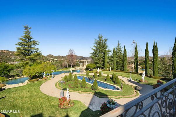Exterior, Pool, Water