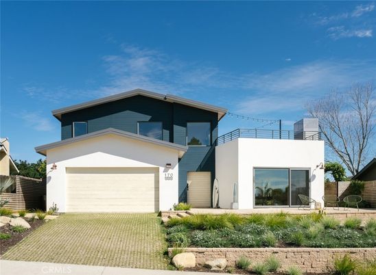 Attached, Exterior, Facade, Modern
