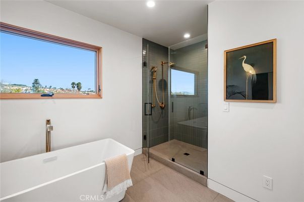 Bathroom, Free Standing Baths, Glass Shower, Interior, Recessed Lighting