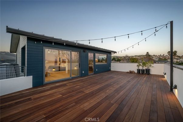 Exterior, Wood Texture Flooring