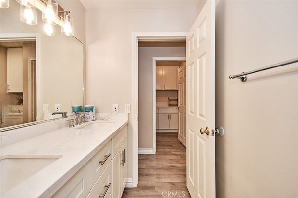 Bathroom, Dual Sink Vanities, Interior, Wood Texture Flooring