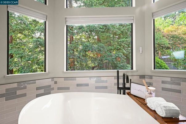 Bathroom, Free Standing Baths, Interior