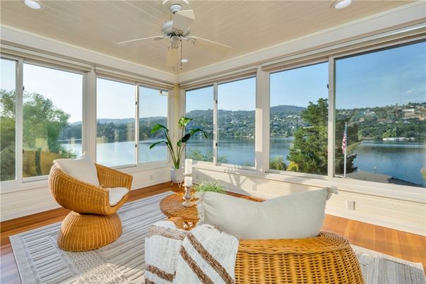 Interior, Living room, Recessed Lighting, Sun Room, Water, Wood Texture Flooring